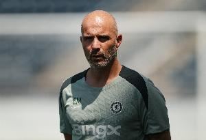 避免马雷斯卡染黄😂邮报：切尔西助教奎瓦负责比赛时与裁判沟通