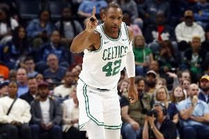 39岁118天！勇记：和在波士顿一样 霍福德新赛季预计不打背靠背