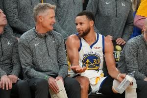 科尔2016年圣诞赛后公开批评库里 事后亲自上门和库里道歉