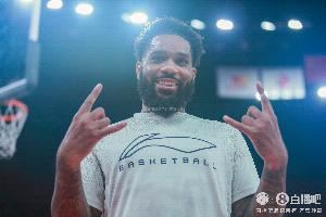 媒体人：外援鲍威尔有可能会提前到山东 和球队合练